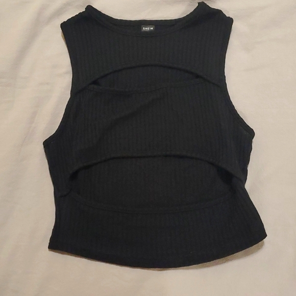 Shein peek a boo top - Picture 3 of 3